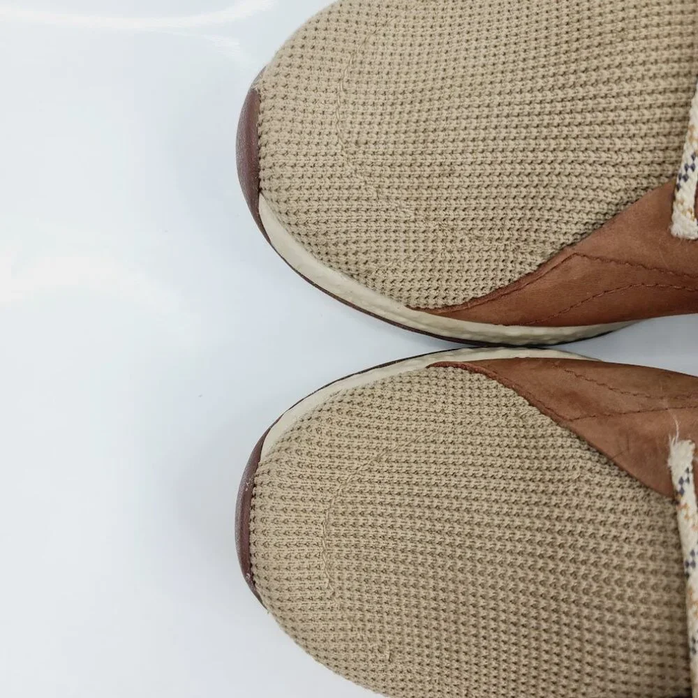 Columbia men tan